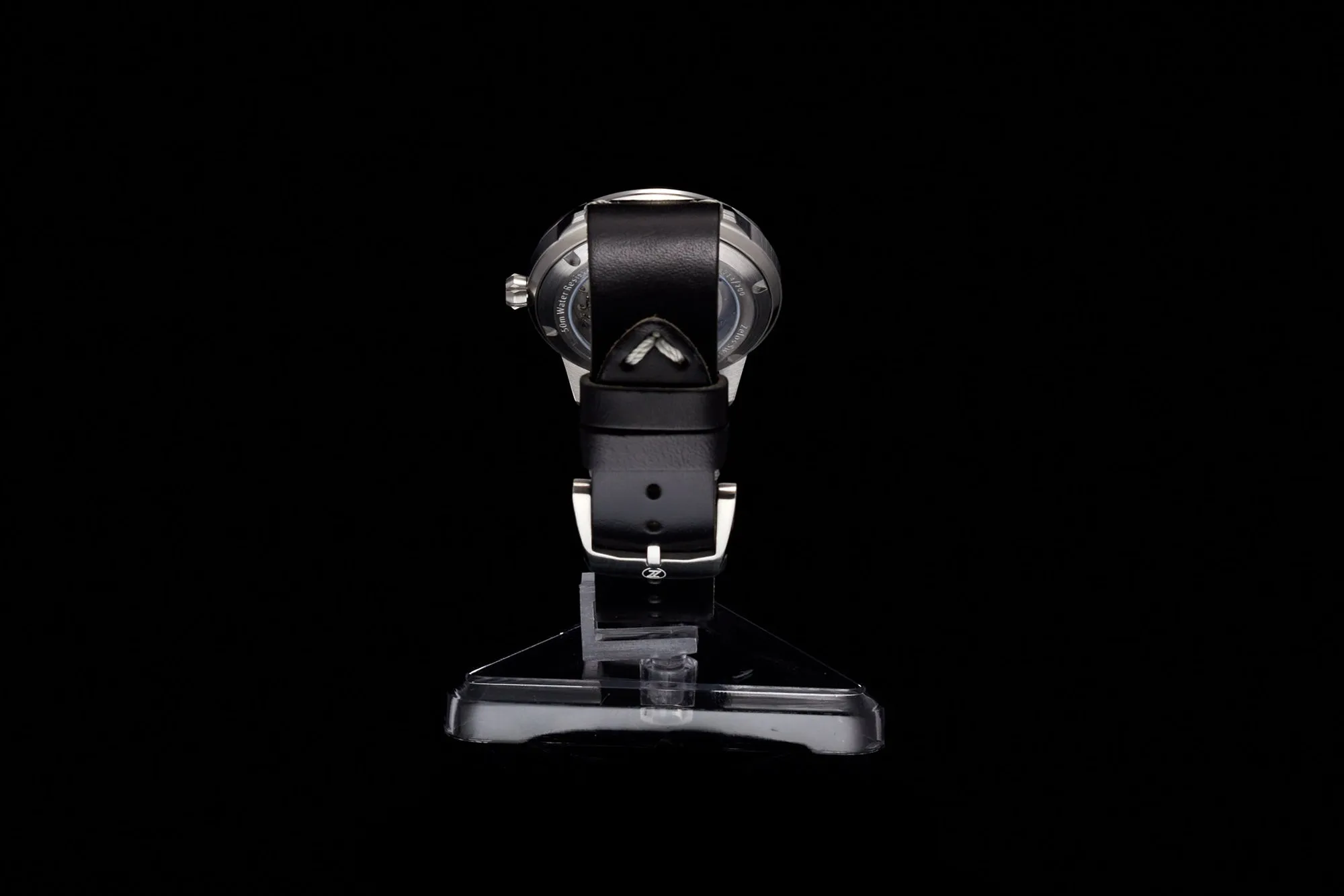 Comet 39mm 'Tuxedo'
