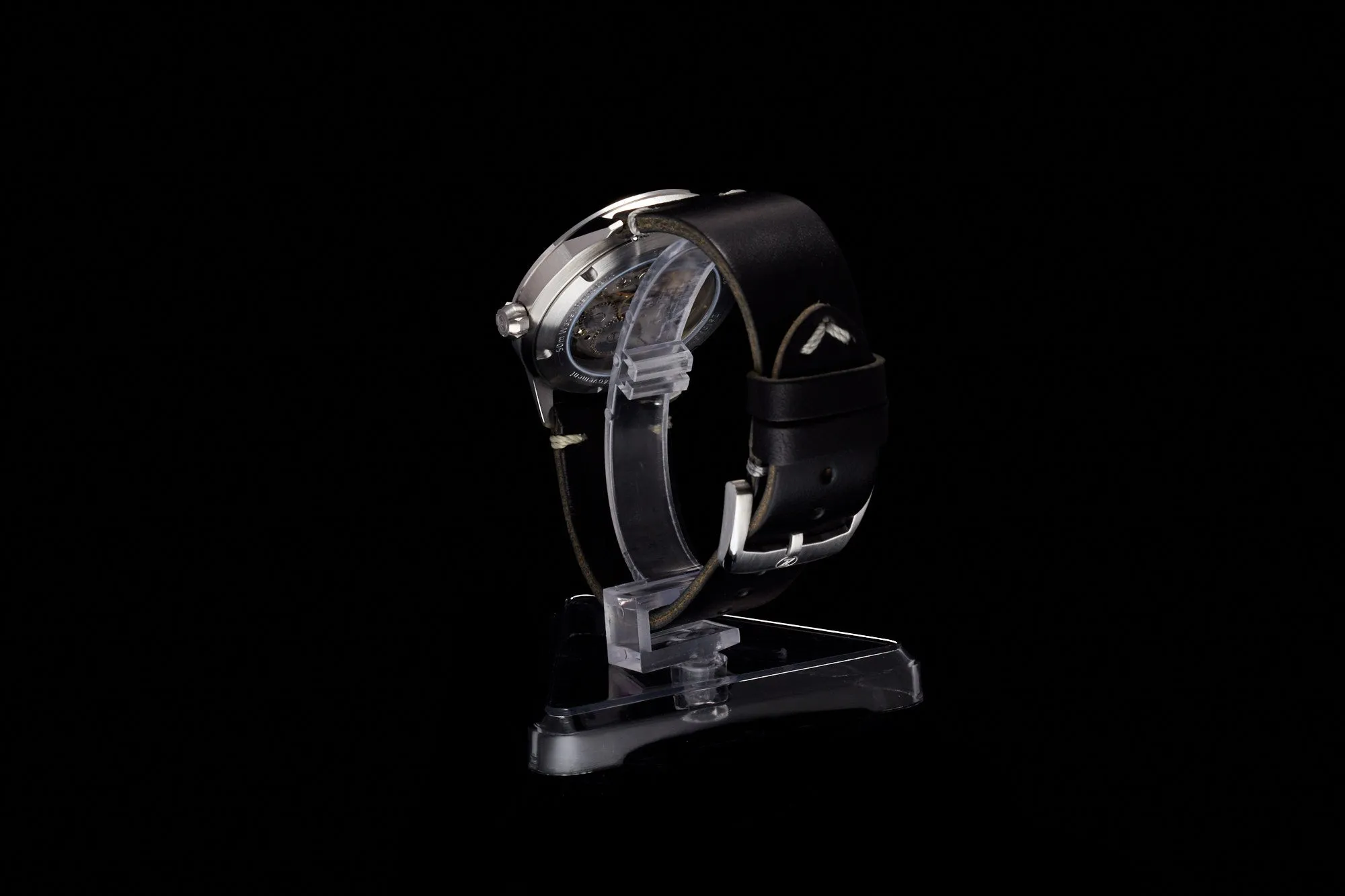 Comet 39mm 'Tuxedo'