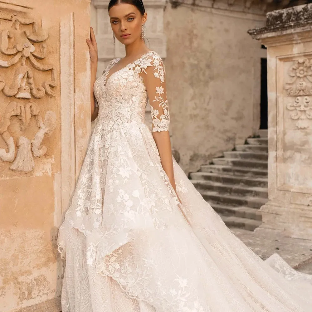 Elegant Half Sleeve Lace Princess A-Line Wedding Dress Scoop Neck Appliques Ruffles Court Train Bride Gown