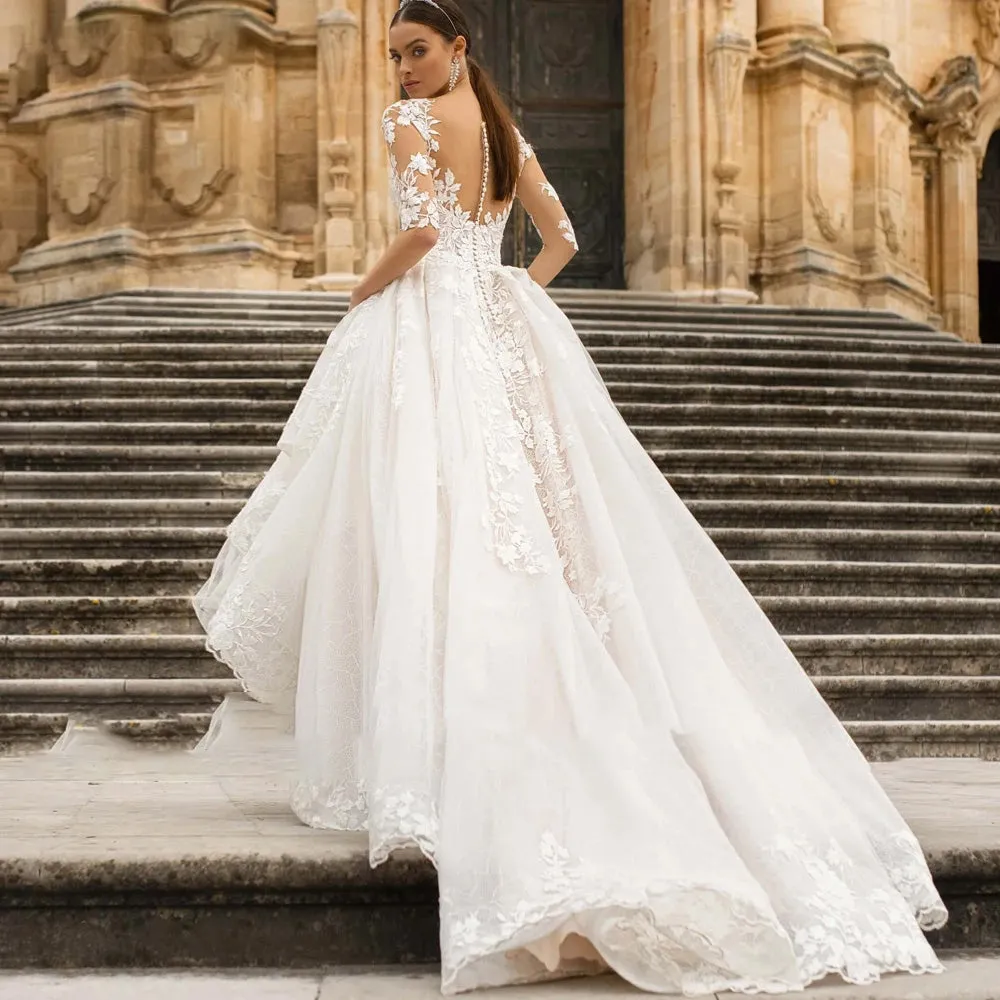 Elegant Half Sleeve Lace Princess A-Line Wedding Dress Scoop Neck Appliques Ruffles Court Train Bride Gown