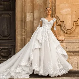 Elegant Half Sleeve Lace Princess A-Line Wedding Dress Scoop Neck Appliques Ruffles Court Train Bride Gown