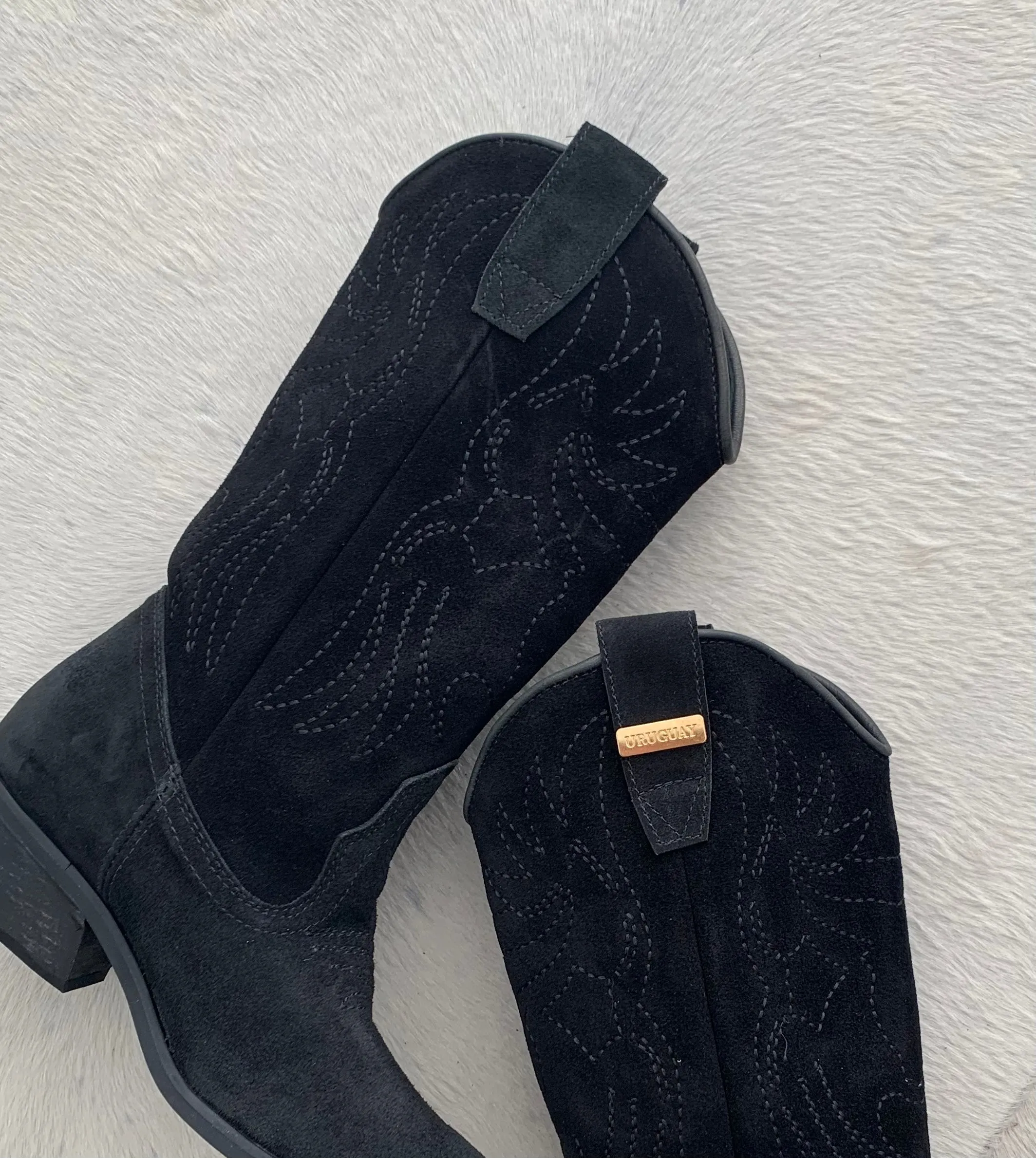 EMBROIDERED BLACK SUEDE BOOT