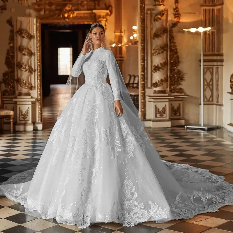 Gorgeous Appliques A-Line Chapel Train Ball Gown Muslim Wedding Elegant High Neck Bridal Gown
