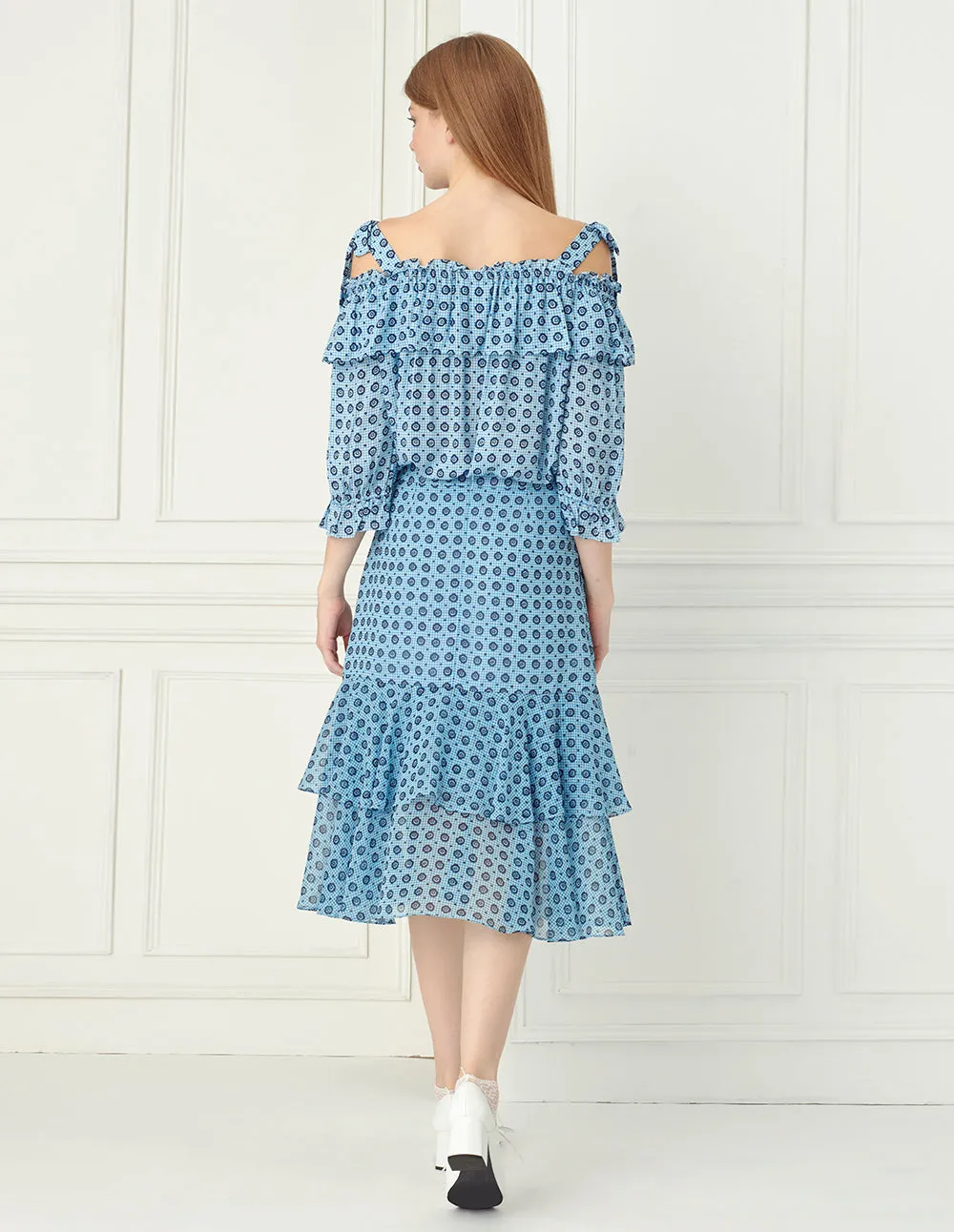Off shoulder ruffled pleats blouse