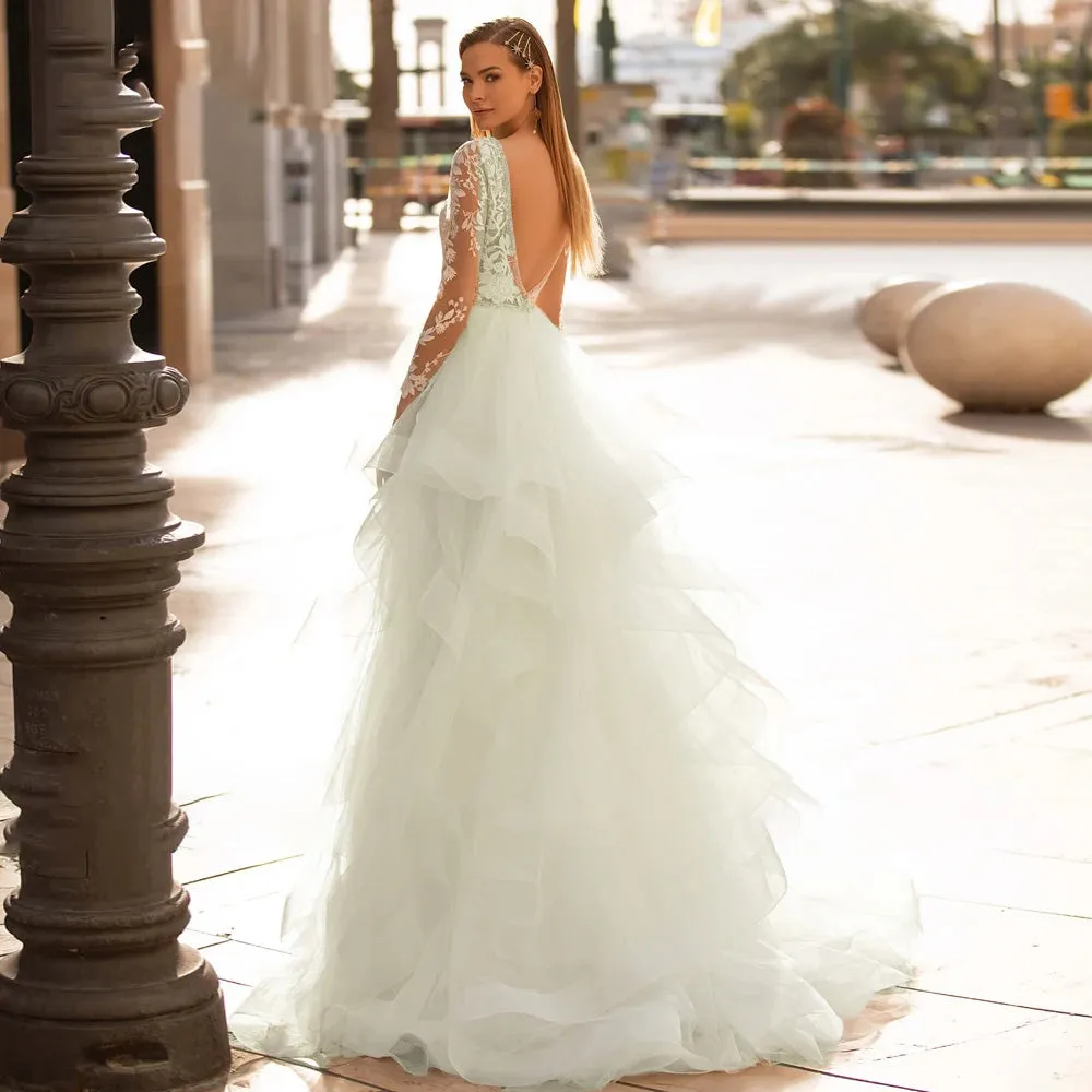 Sexy Backless V Neck Ruffles Wedding Dress Long Sleeve Appliques Sweep Train Vintage Bridal Gown