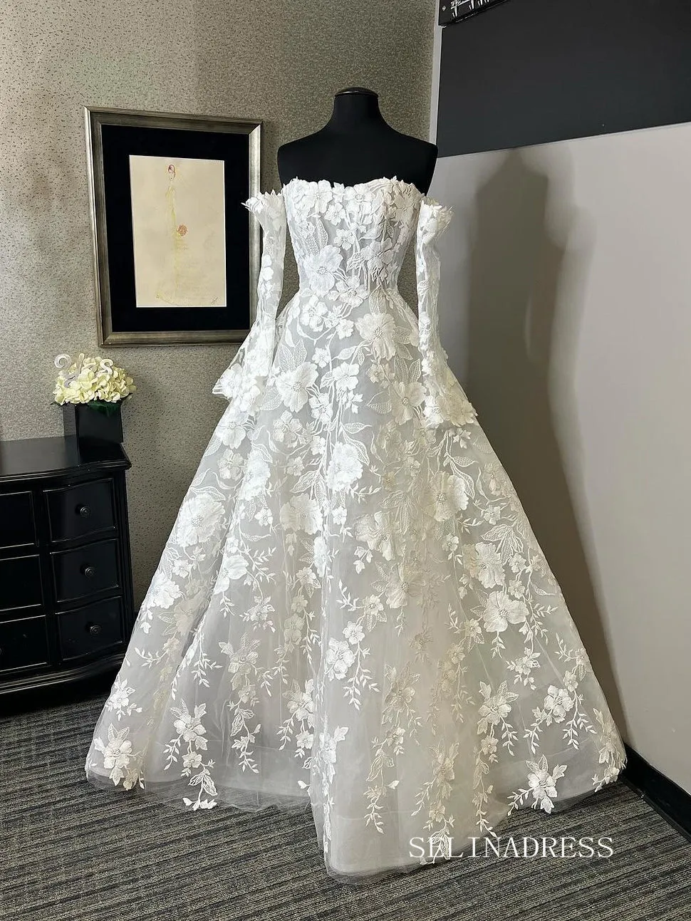 Strapless Long Sleeve Lace Ball Gown Wedding Dress Bridal Gowns lps003